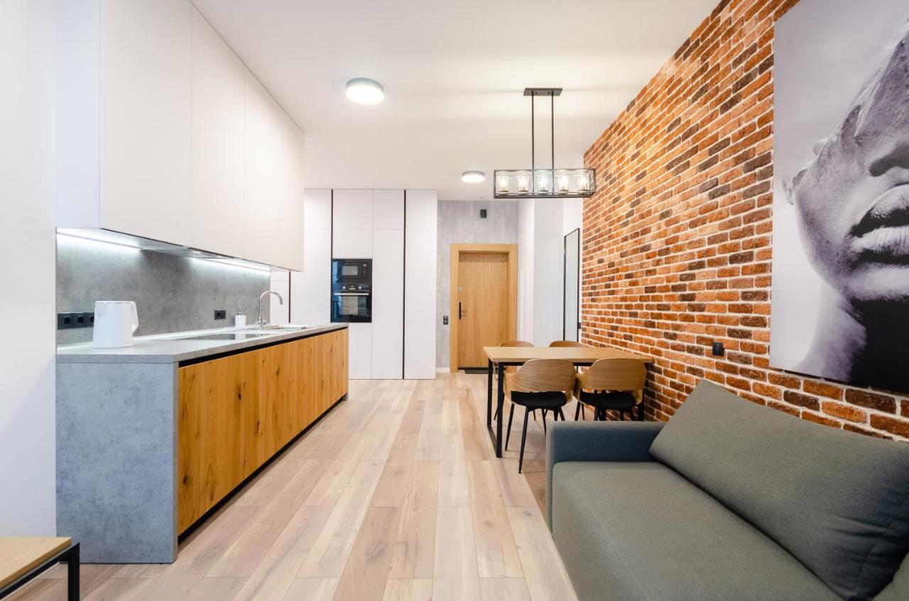 Petrovdom 160-161-166-3A-3B-131A-104A In Beautiful Apartments In Rc "Yaroslaviv Grad" Kiev Esterno foto